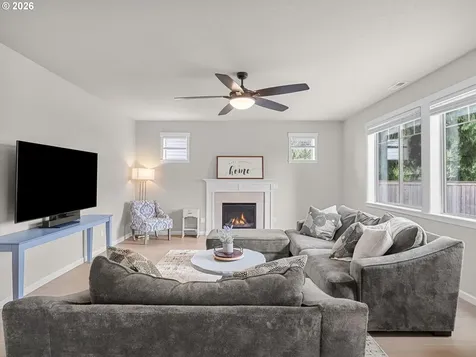 38432 Maple Street Sandy OR 97055