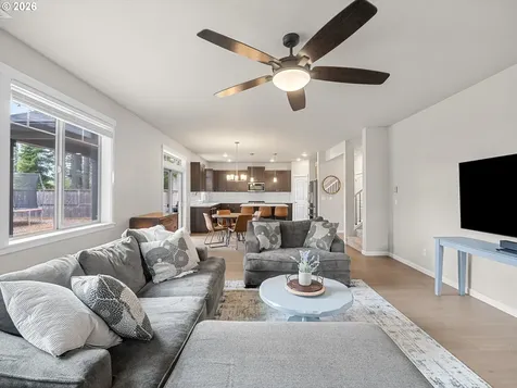 38432 Maple Street Sandy OR 97055