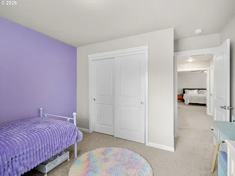 38432 Maple Street Sandy OR 97055