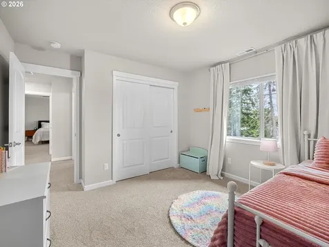 38432 Maple Street Sandy OR 97055