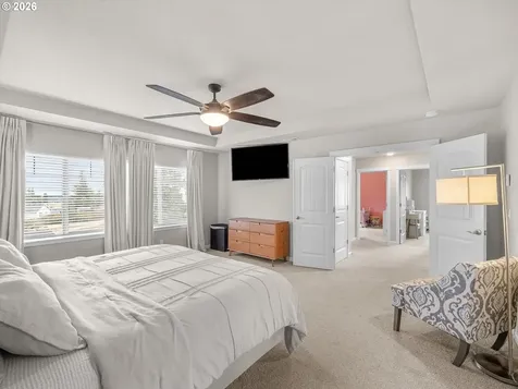 38432 Maple Street Sandy OR 97055