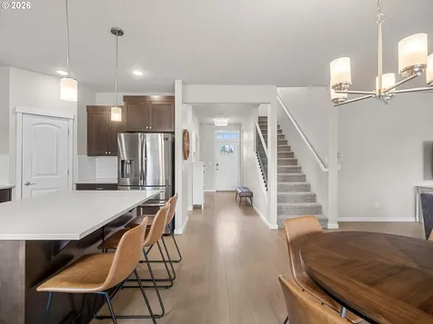 38432 Maple Street Sandy OR 97055