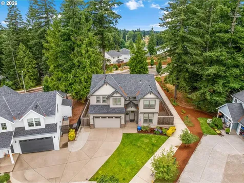 38432 Maple Street Sandy OR 97055