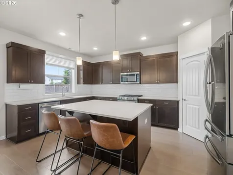 38432 Maple Street Sandy OR 97055