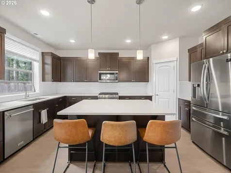 38432 Maple Street Sandy OR 97055