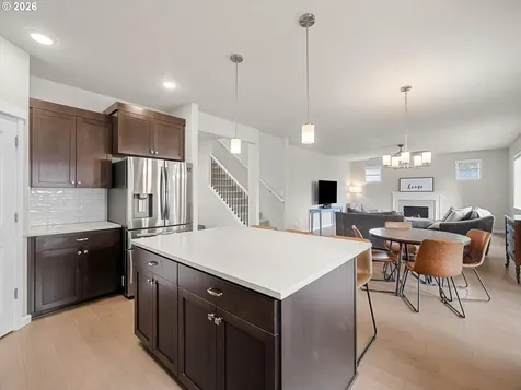38432 Maple Street Sandy OR 97055