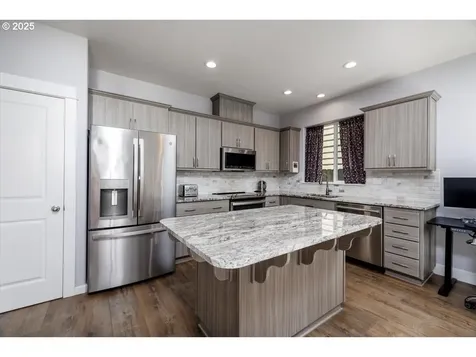 10600 NW 321st Avenue North Plains OR 97133