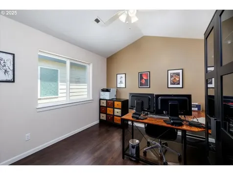 10600 NW 321st Avenue North Plains OR 97133