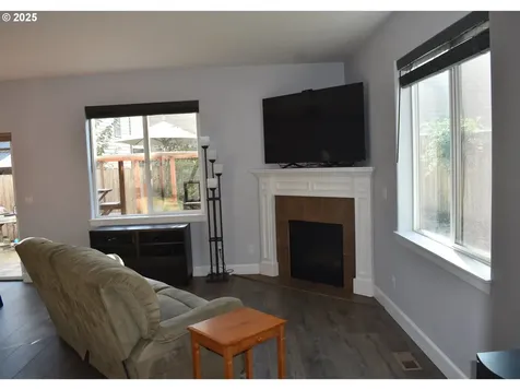 10600 NW 321st Avenue North Plains OR 97133