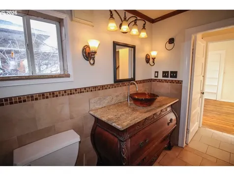 6113 SE 89th Avenue Portland OR 97266