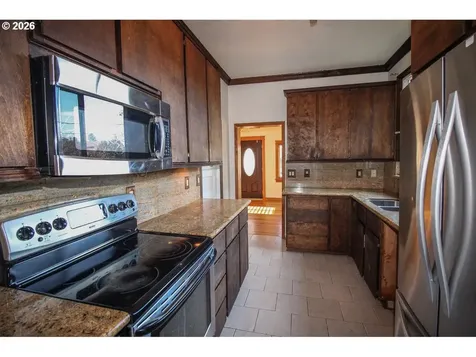 6113 SE 89th Avenue Portland OR 97266