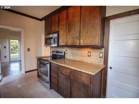 6113 SE 89th Avenue Portland OR 97266