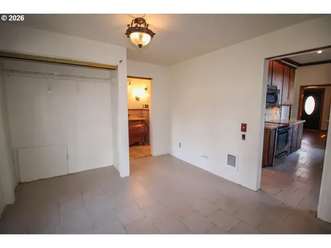 6113 SE 89th Avenue Portland OR 97266