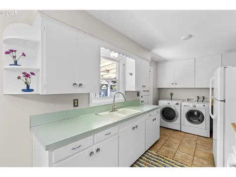 2511 E 28th Street Vancouver WA 98661