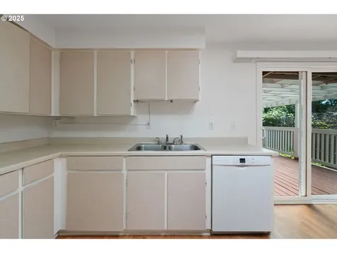 2346 SE 90th Avenue Portland OR 97216
