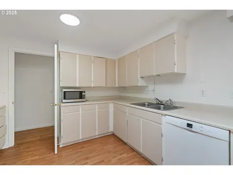 2346 SE 90th Avenue Portland OR 97216