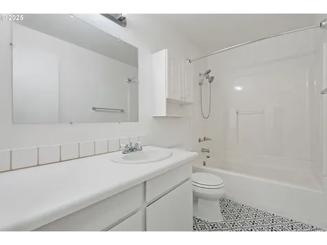 2346 SE 90th Avenue Portland OR 97216
