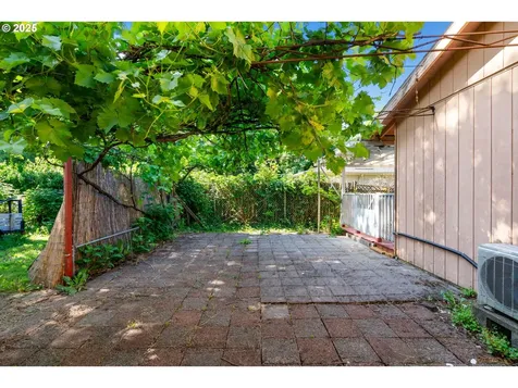 2346 SE 90th Avenue Portland OR 97216
