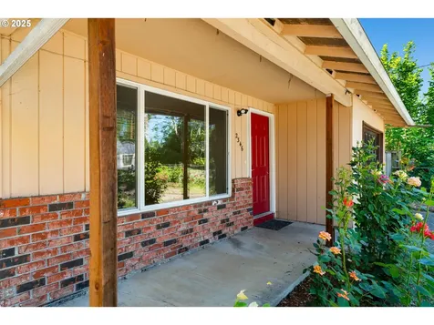 2346 SE 90th Avenue Portland OR 97216