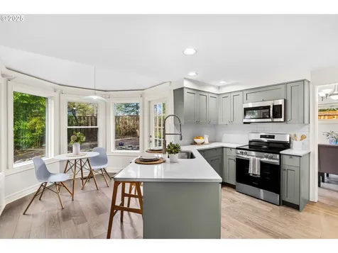11305 SW 45th Avenue Portland OR 97219