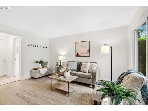 11305 SW 45th Avenue Portland OR 97219