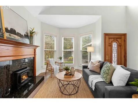 11305 SW 45th Avenue Portland OR 97219