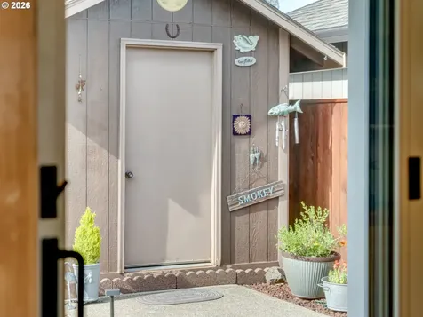 638 S 25th Court Cornelius OR 97113