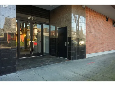1620 NE Broadway Street Portland OR 97232