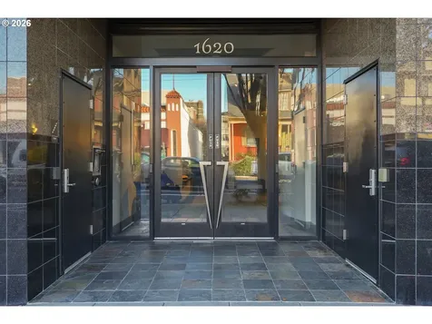 1620 NE Broadway Street Portland OR 97232