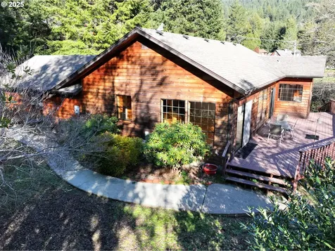 308 Winchuck River Road Brookings OR 97415