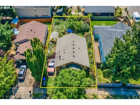 1210 NE Lenore Street Portland OR 97211