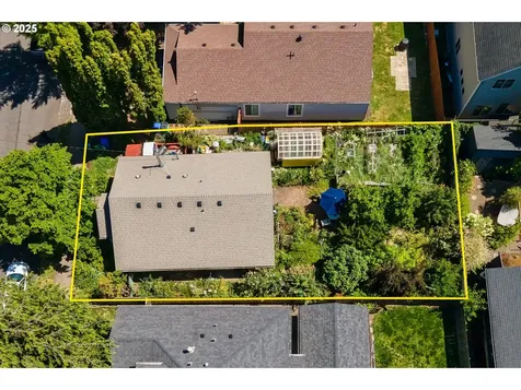 1210 NE Lenore Street Portland OR 97211