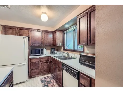 4517 NE 44th Street Vancouver WA 98661