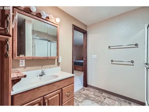 4517 NE 44th Street Vancouver WA 98661