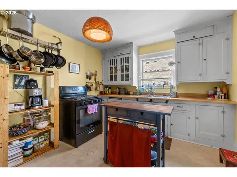 3815 SE 64th Avenue Portland OR 97206