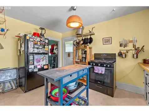 3815 SE 64th Avenue Portland OR 97206