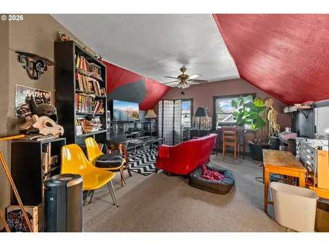 3815 SE 64th Avenue Portland OR 97206