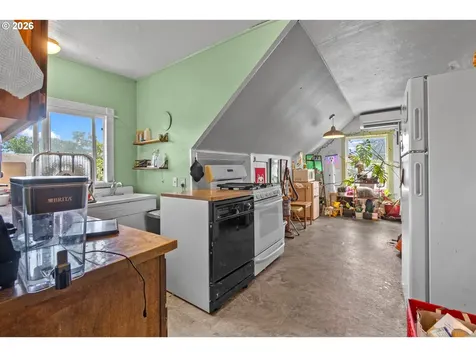 3815 SE 64th Avenue Portland OR 97206