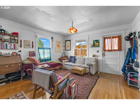 3815 SE 64th Avenue Portland OR 97206