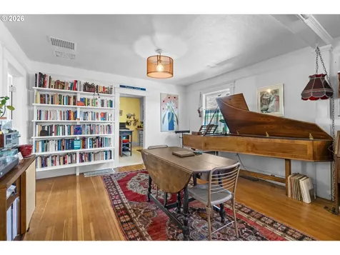 3815 SE 64th Avenue Portland OR 97206