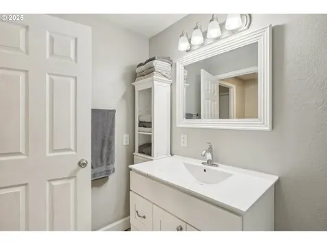 2544 SW 23rd Street Troutdale OR 97060