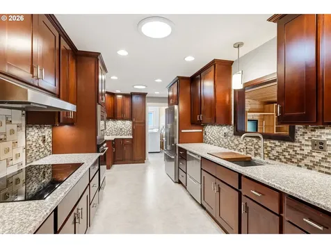 153 S 26th Avenue Cornelius OR 97113