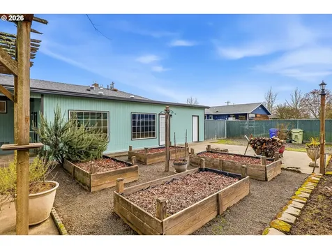 153 S 26th Avenue Cornelius OR 97113