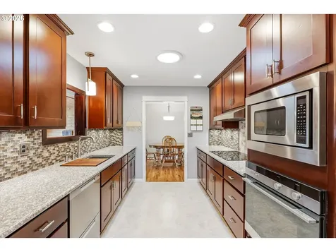 153 S 26th Avenue Cornelius OR 97113
