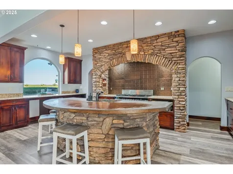 111 Breezeway Drive Longview WA 98632