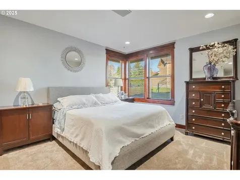 111 Breezeway Drive Longview WA 98632