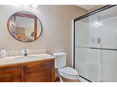111 Breezeway Drive Longview WA 98632