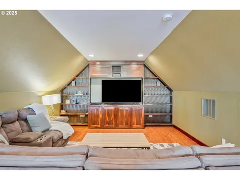 111 Breezeway Drive Longview WA 98632