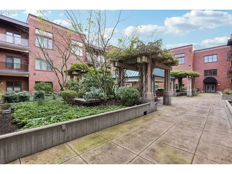 300 W 8th Street Vancouver WA 98660