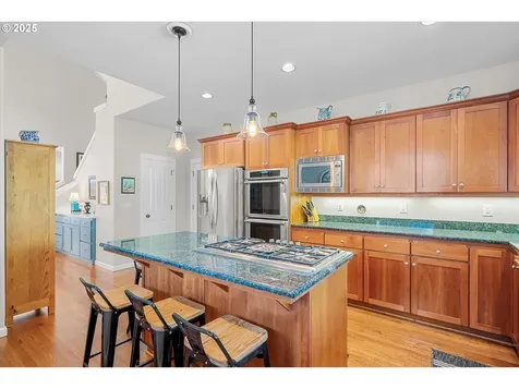 3088 Kensington Court West Linn OR 97068